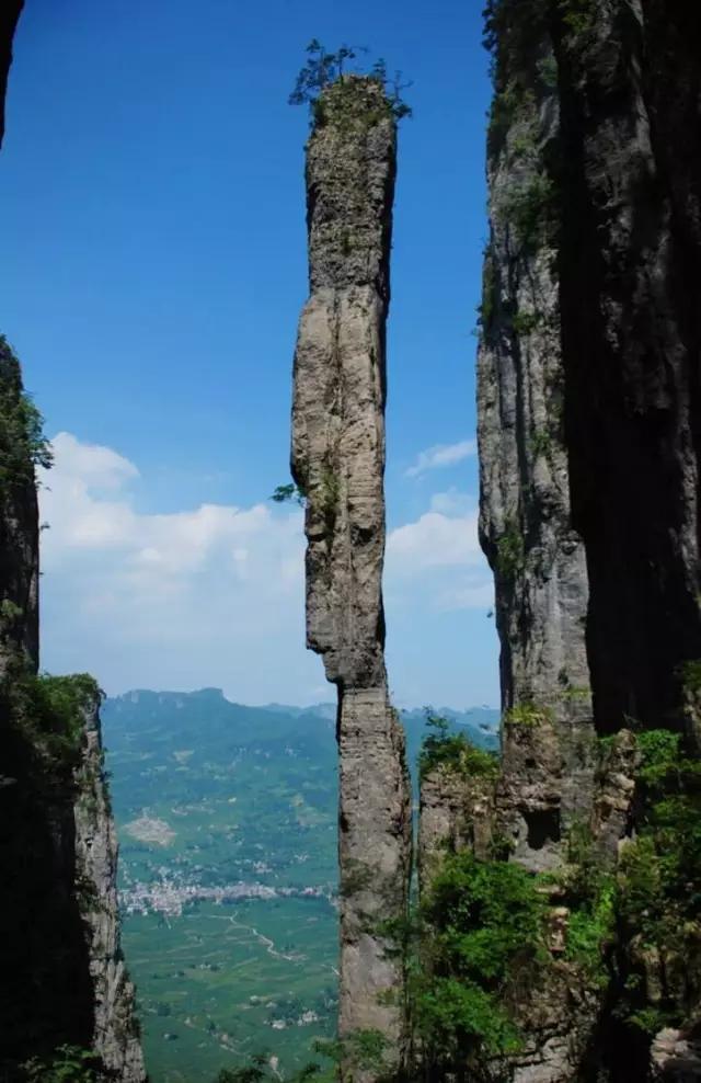 恩施大峽谷、土司城、石門河、女兒城、土家歌舞表演、汽車三日游