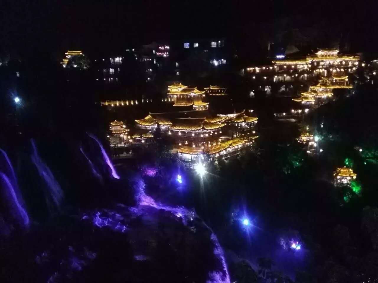 湘西芙蓉鎮(zhèn)、紅石林汽車特價(jià)2日游