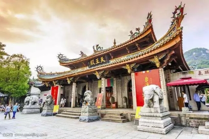 閑廈時(shí)光【世遺鼓浪嶼 永定土樓 集美 曾厝垵】動(dòng)車(chē)5日游