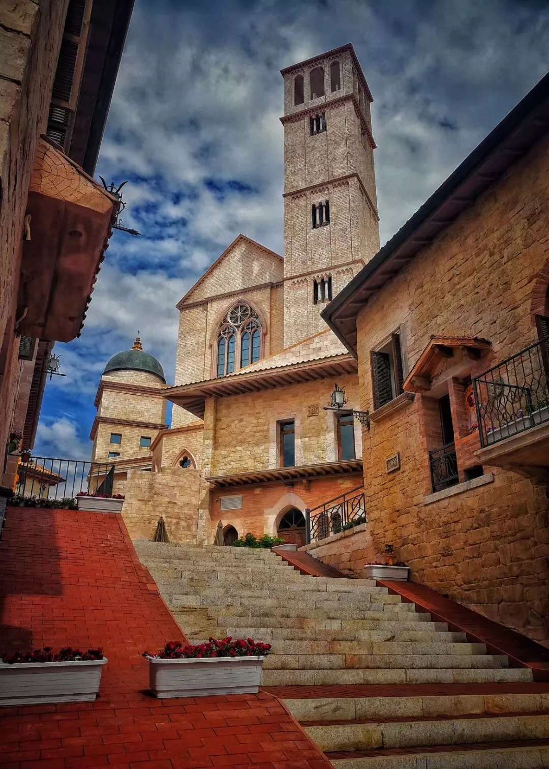 長沙?華誼兄弟電影小鎮(zhèn)、李自健美術(shù)館一日游