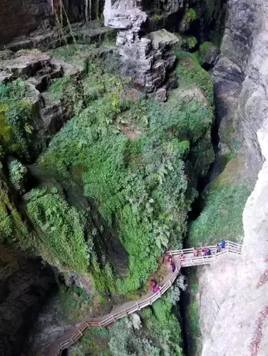 重慶?武?。ㄌ炜?地縫?九黎城）雙臥5日