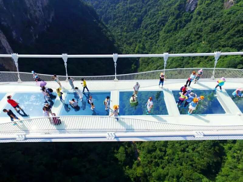 E1線：玻璃橋、袁家界、天子山、金鞭溪、天門山、夯吾苗寨、鳳凰古城湘西“精華之旅”品質(zhì)純玩4晚5日游