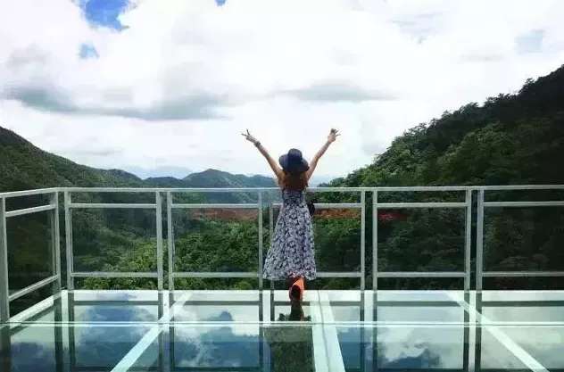 國際和平城—芷江、懷化大峽谷負(fù)離子洗肺體驗二日游